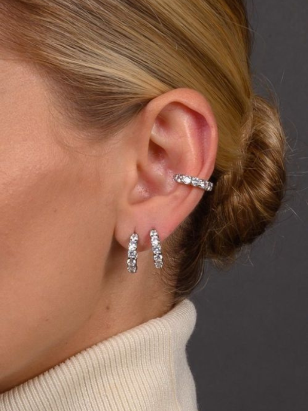 Brincos minimalista de strass e garras de prata